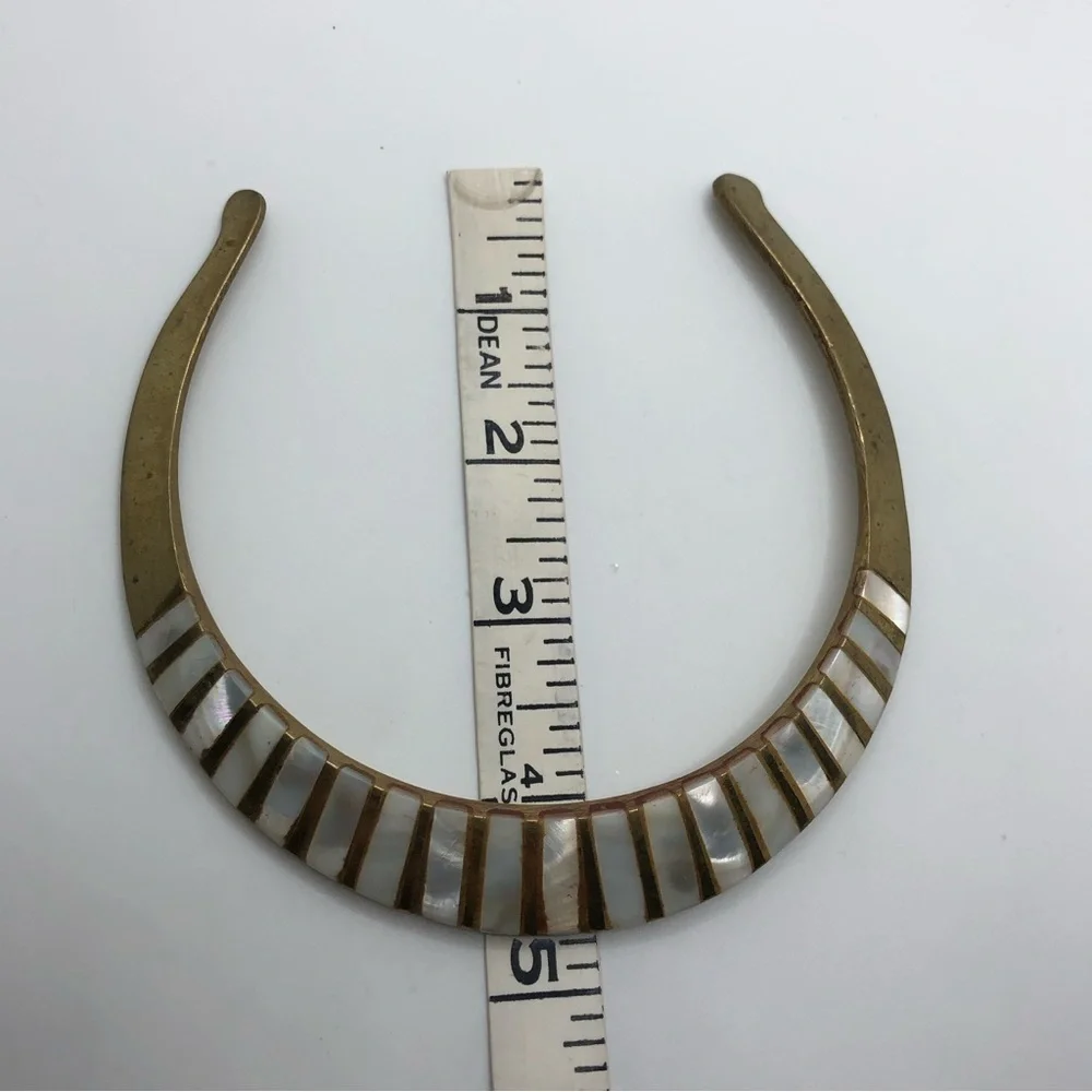 Vtg 70s Brass MOP Mother of Pearl Torque Collar Necklace Sits at 5” - 3” opening - Picture 5 of 7